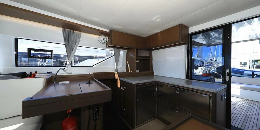 Lagoon 50