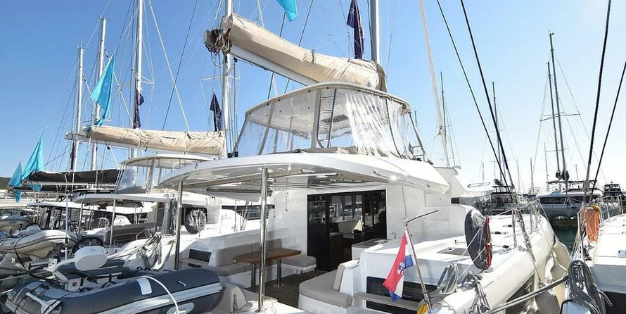 Lagoon 50
