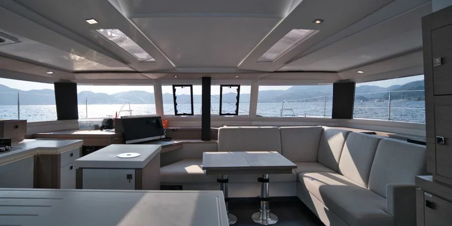 Fountaine Pajot Saona 47