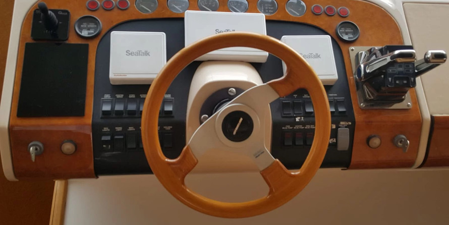 Fairline Squadron 65