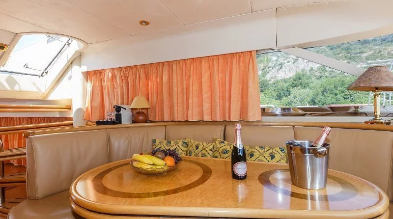 Fairline Squadron 65