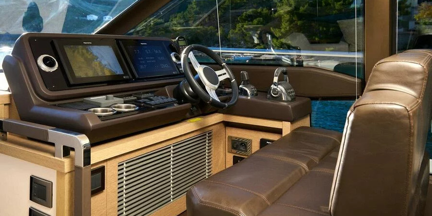 Prestige 520 Flybridge