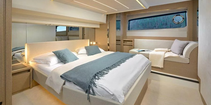 Prestige 520 Flybridge