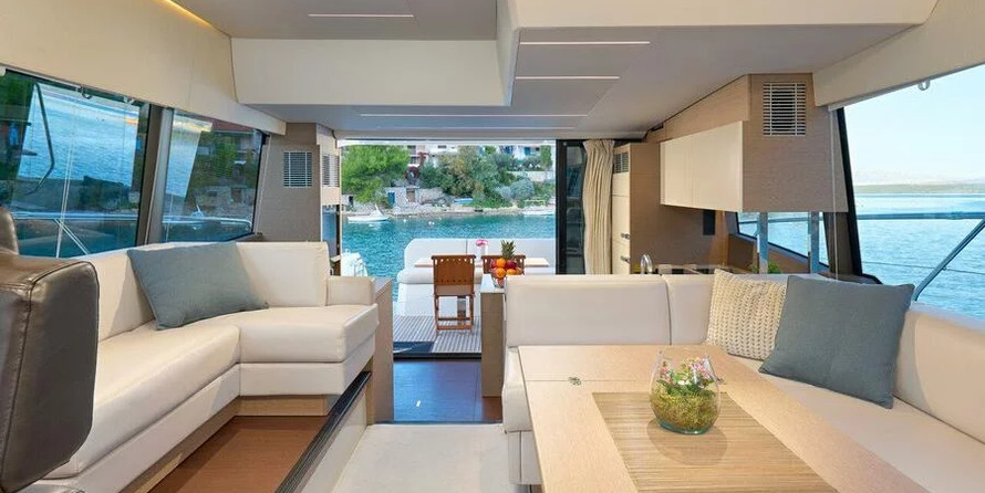 Prestige 520 Flybridge