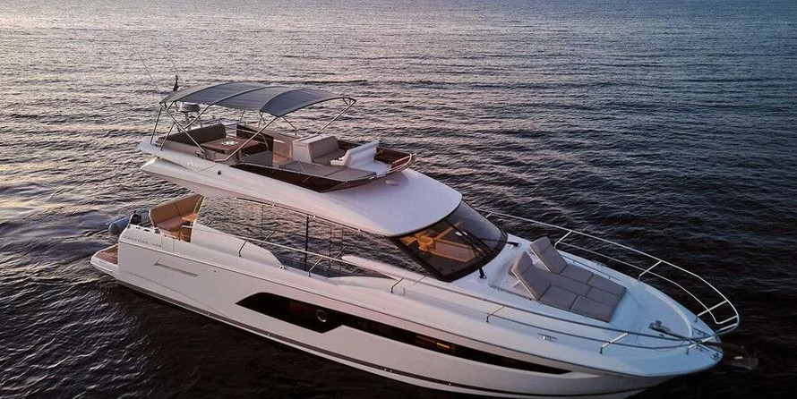 Prestige 520 Flybridge
