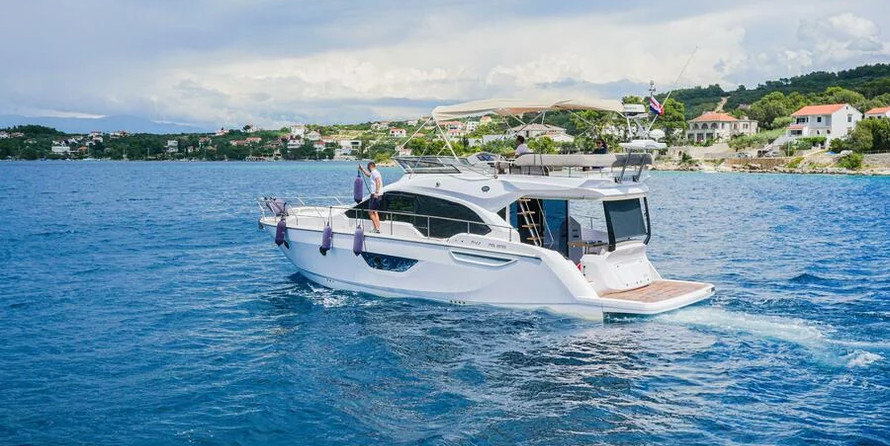 Sessa Flybridge 47