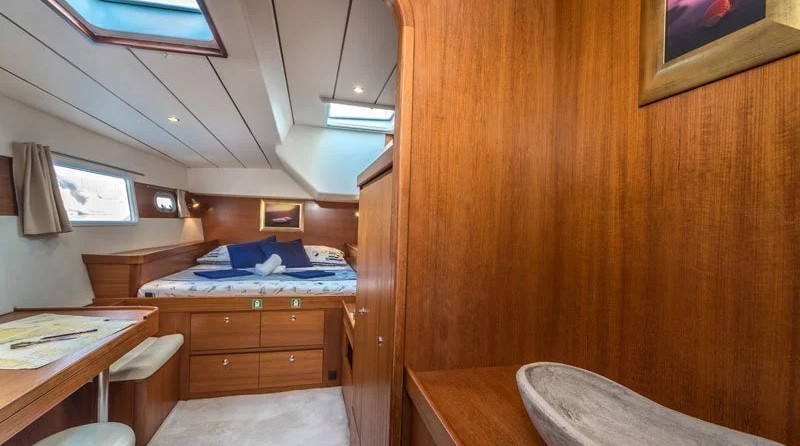 Lagoon 570