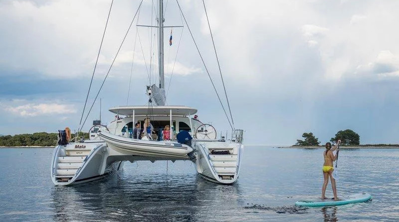 Lagoon 570