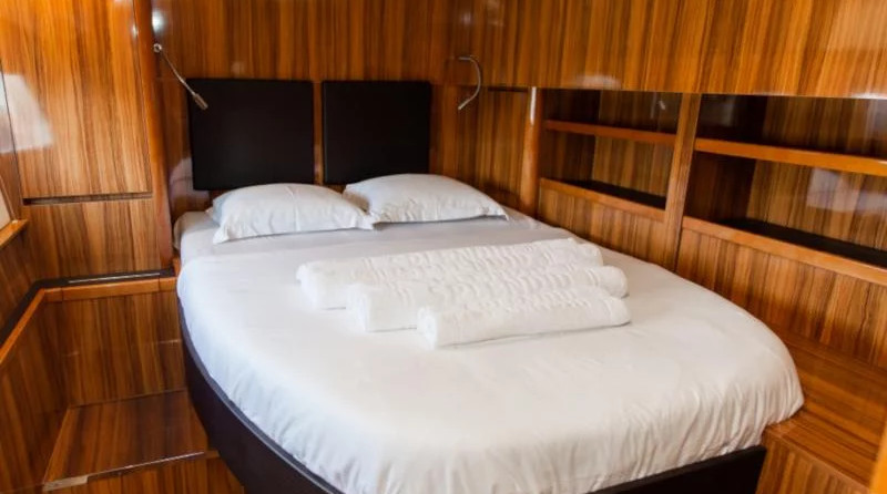 Aquila 44 Power Catamaran