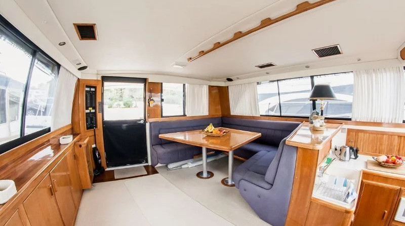 Riviera 48 Offshore Express