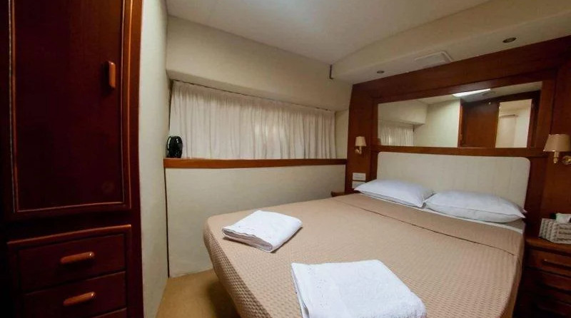 Riviera 48 Offshore Express