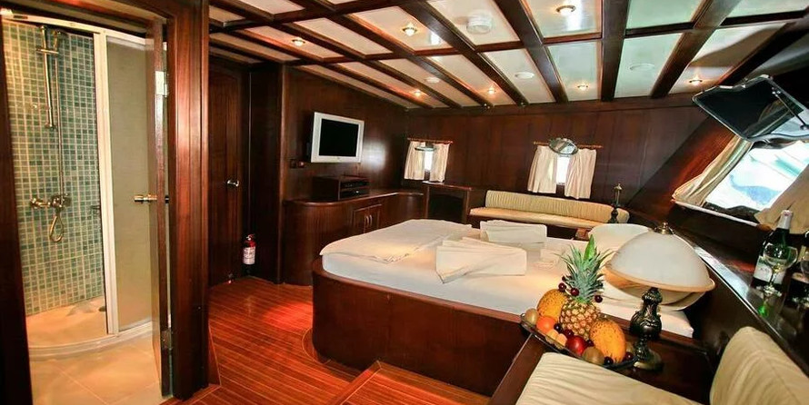 Motor sailor mauritius 43