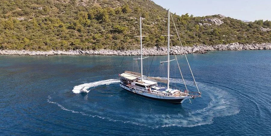 Motor sailor mauritius 43