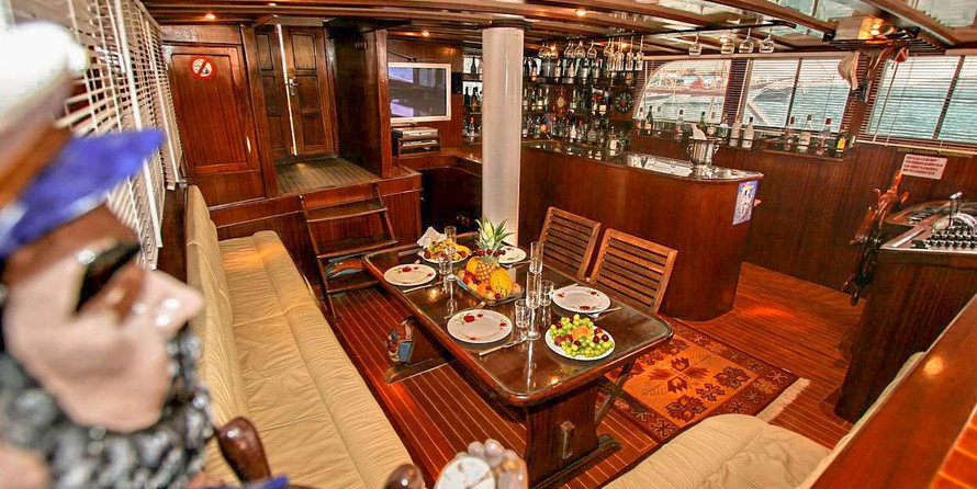 Motor sailor mauritius 43