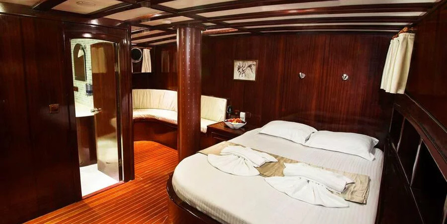 Motor sailor mauritius 43