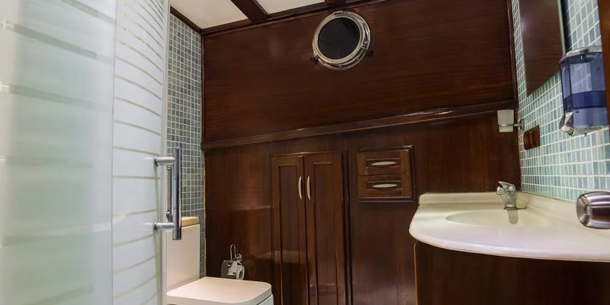 Motor sailor mauritius 43