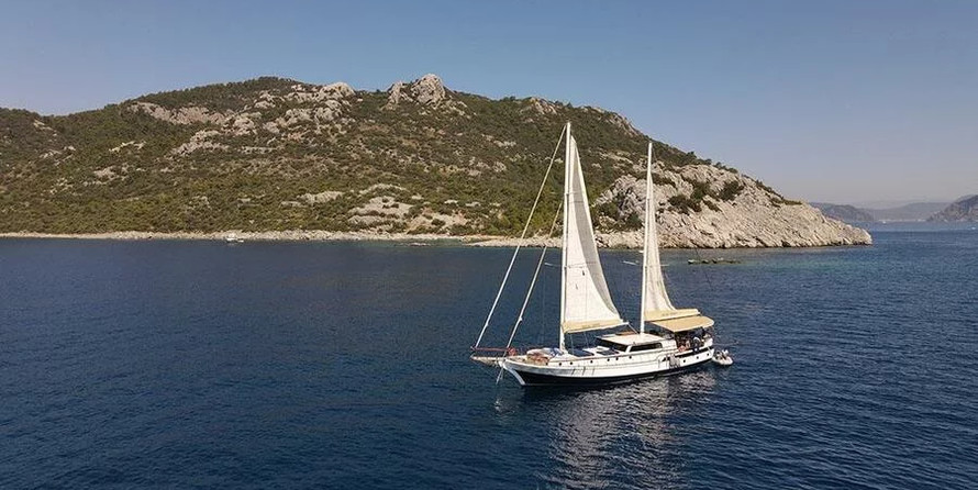 Motor sailor mauritius 43