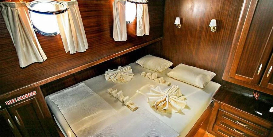 Motor sailor mauritius 43