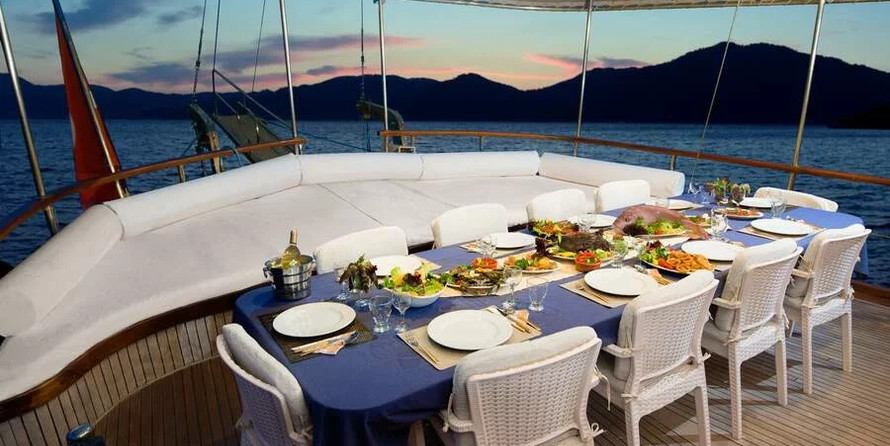 Motor sailor mauritius 43