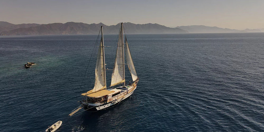 Motor sailor mauritius 43