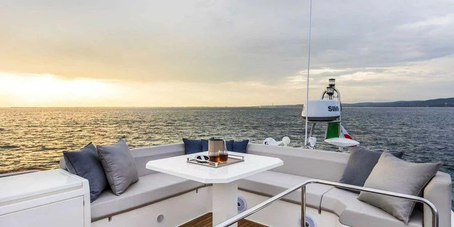 Ferretti Yachts 450