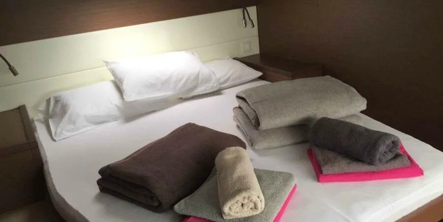 Lagoon 52 - 6 + 2 cab.