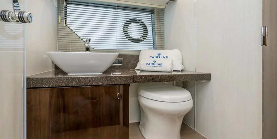 Fairline 50 Squadron