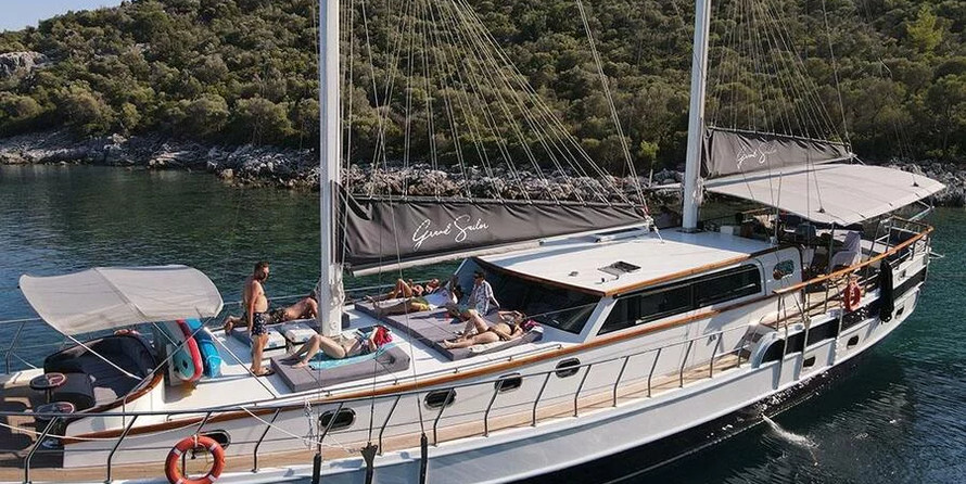 Motor sailor mauritius 43