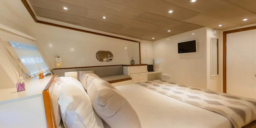 Motor sailor mauritius 43