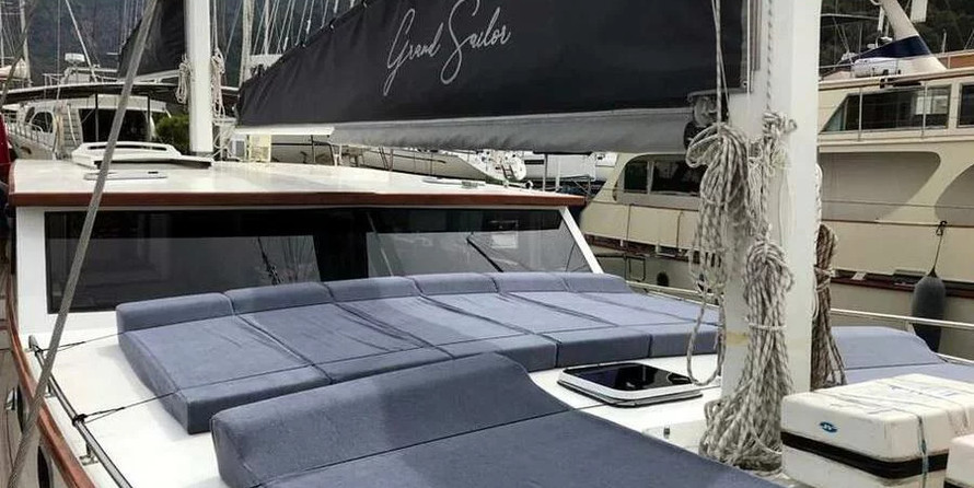 Motor sailor mauritius 43