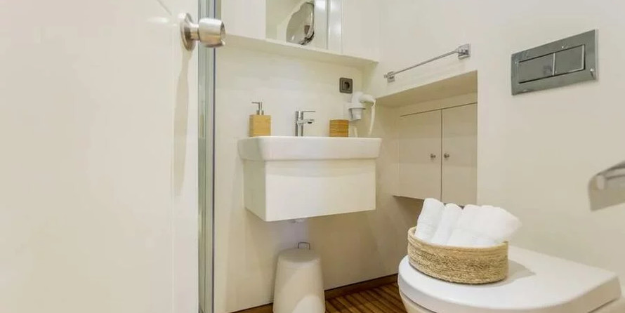 Motor sailor mauritius 43