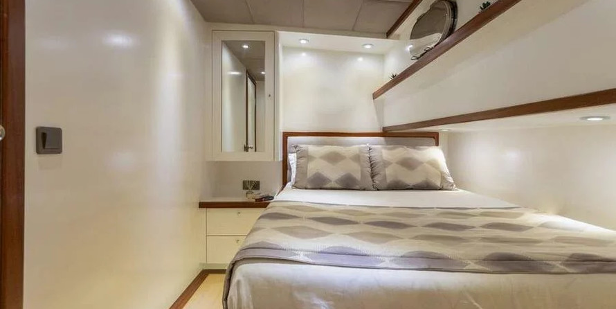 Motor sailor mauritius 43