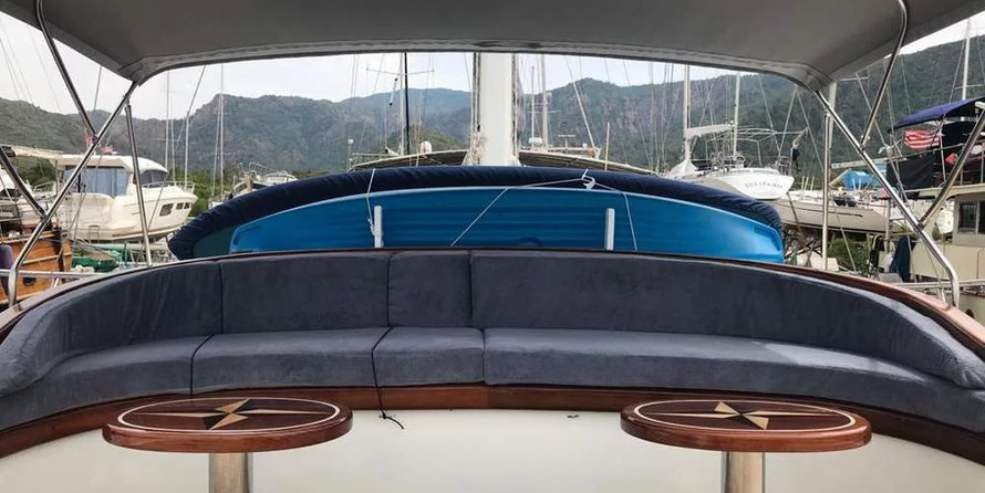 Motor sailor mauritius 43