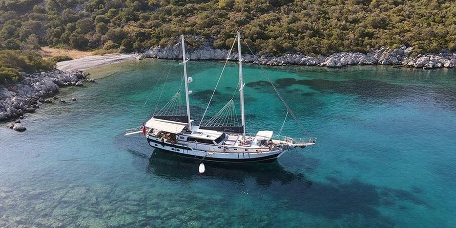 Motor sailor mauritius 43