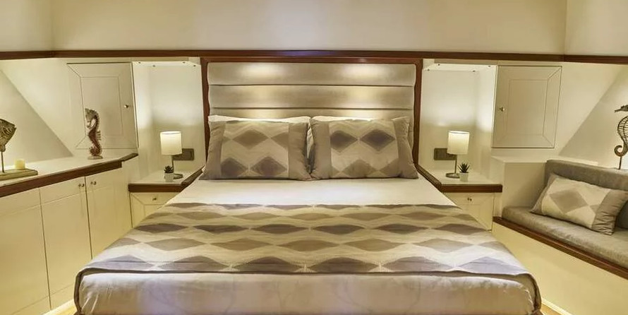 Motor sailor mauritius 43