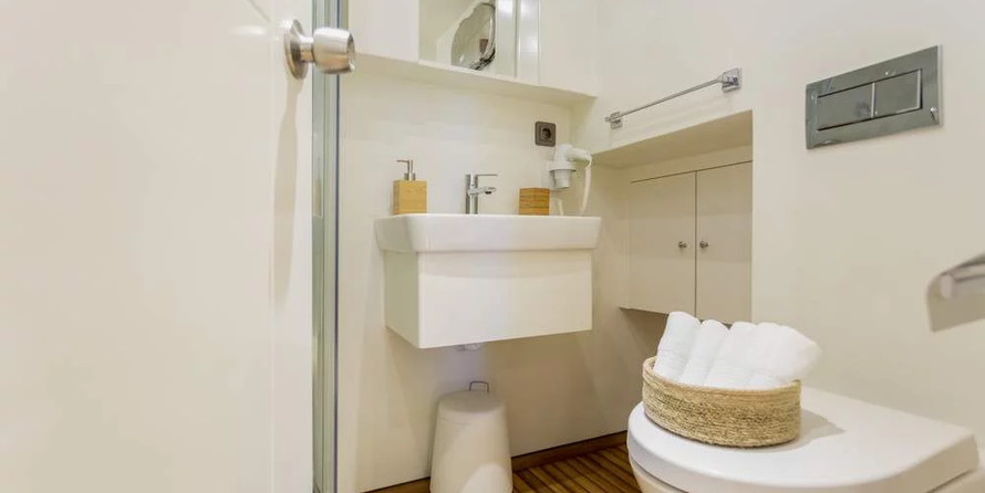 Motor sailor mauritius 43