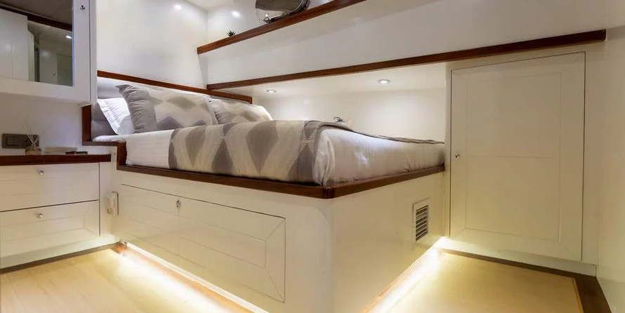 Motor sailor mauritius 43