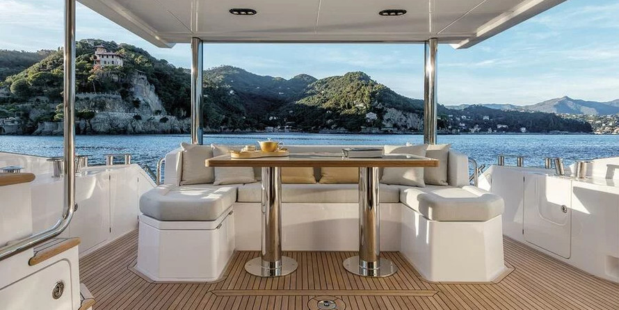 Azimut 60