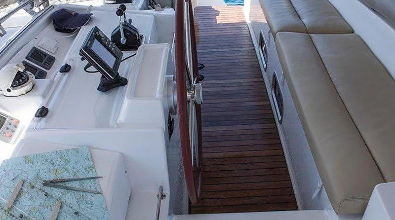 Lagoon 500
