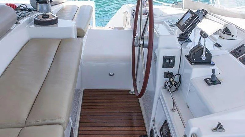 Lagoon 500