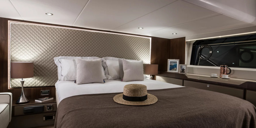 Fairline 50 Squadron