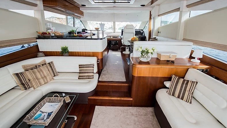 Galeon 640 FLY