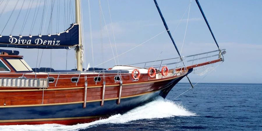 Motor sailor mauritius 43