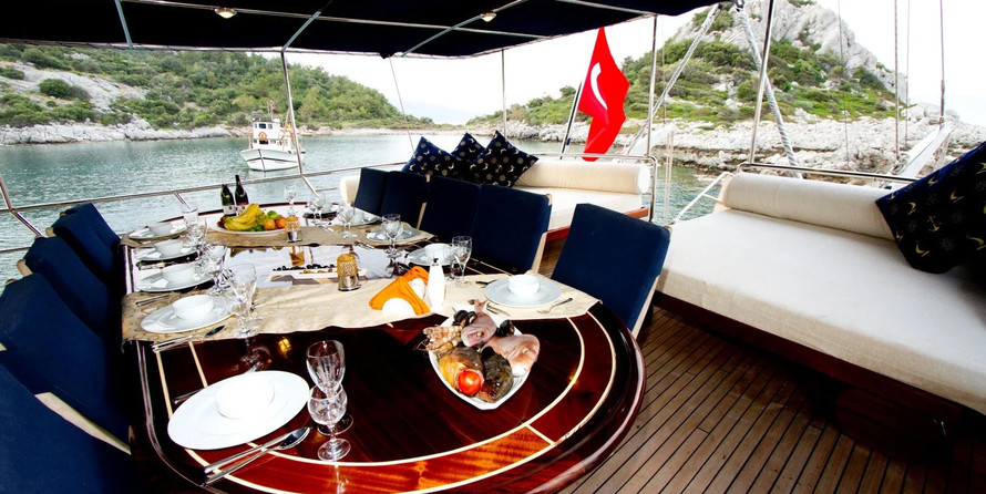 Motor sailor mauritius 43