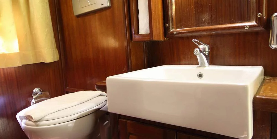 Motor sailor mauritius 43