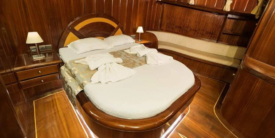 Motor sailor mauritius 43