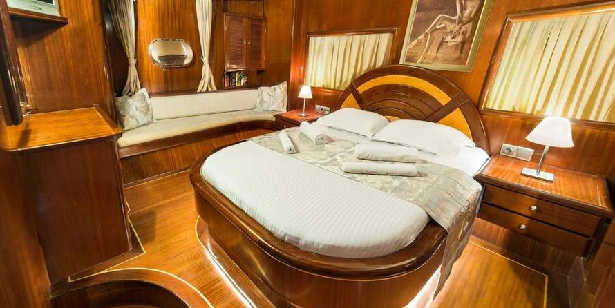 Motor sailor mauritius 43