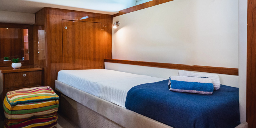 Riviera 5000 Sport Yacht