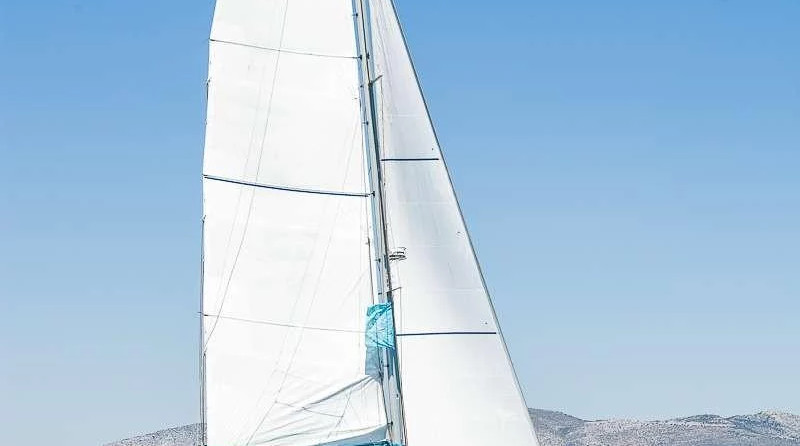 Lagoon 52