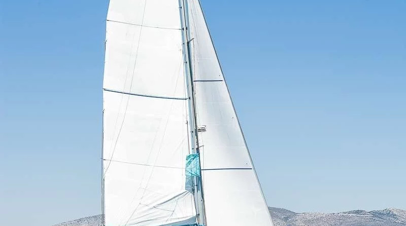 Lagoon 52